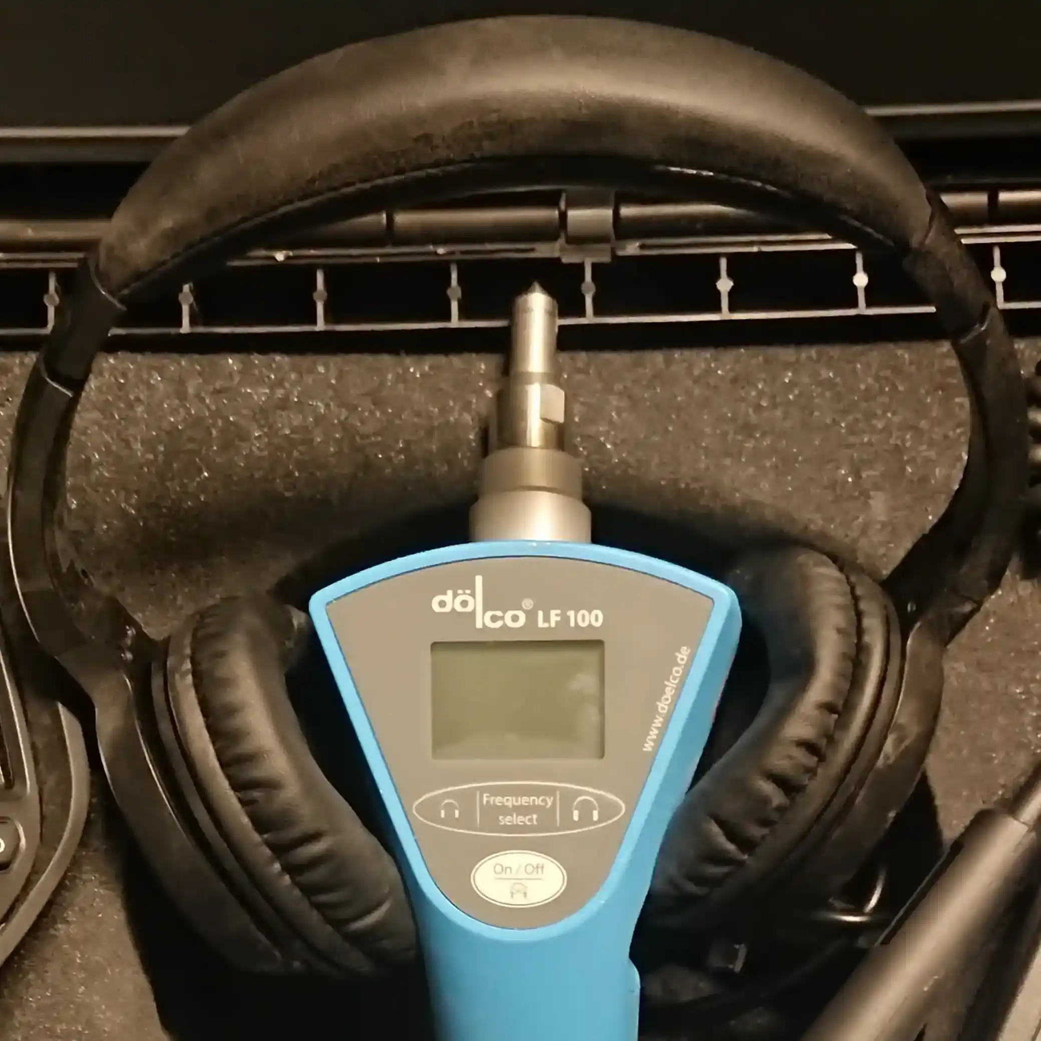 Elektroakustische Leckortung Sensor Rohrleitung Ingolstadt unter Estrich