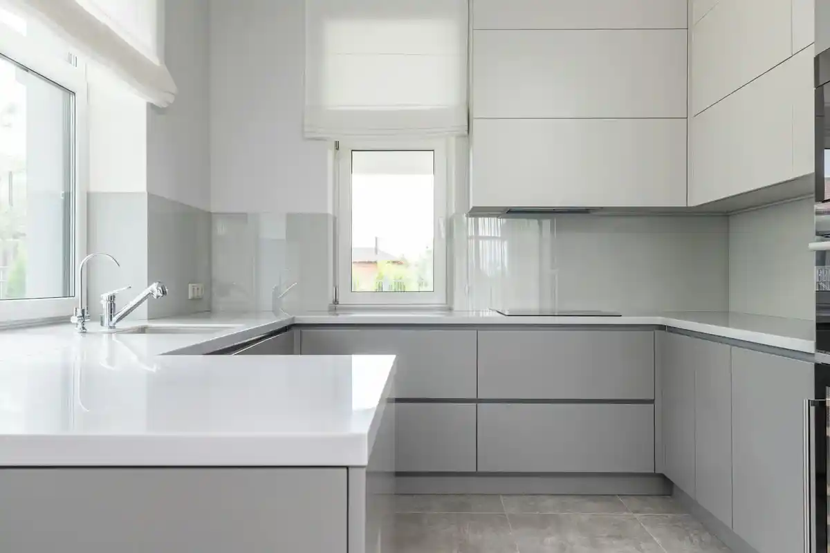 Küchenrenovierung im Raum München – moderne Stadtküche nach Umbau