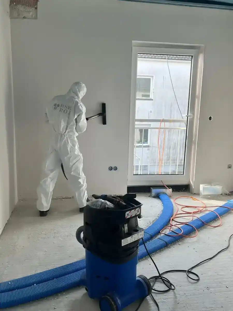 Schimmelsanierung München – Beseitigung von Schimmelbefall in einem Münchner Haus